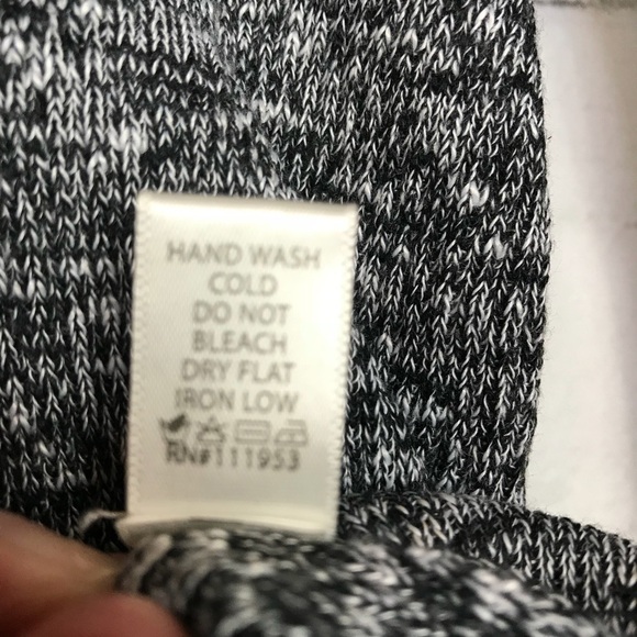 ACTIVE USA V Neck Knit Sweater - Picture 8 of 8